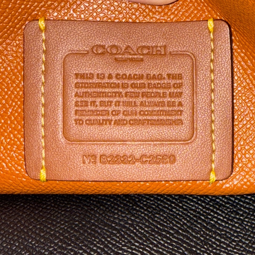 Coach Willow - Picture 7 of 10